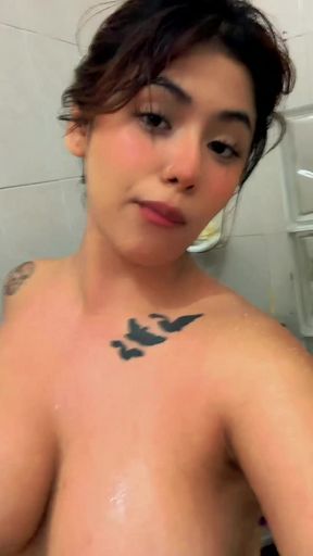 MILF with big tits gets admired