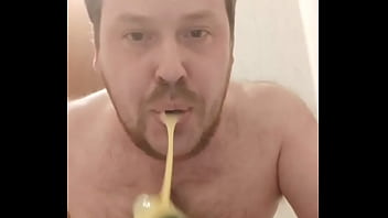 Gay fucks his throat with a huge dick, a mouthful of cum, and stretches his anal!