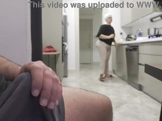 Risky jerk off whilst watching large booty stepmom in the kitchen.