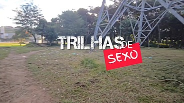 QUE PEGADA GOSTOSA ESSA ORGIA GAY NO MEIO DO MATO - 01