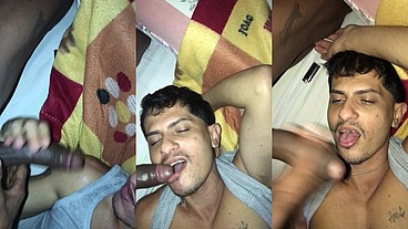 O diário de mamadas II - Negão da ZO pica grande e grossa me deu leite na garganta