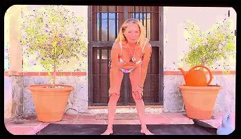 Sultry Spanish GILF Mrs. Marta's Scorching Outdoor Workout