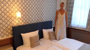 Selena's evening bed pleasure