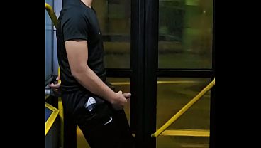 Punheta no onibus