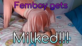 Femboy milks themselves!