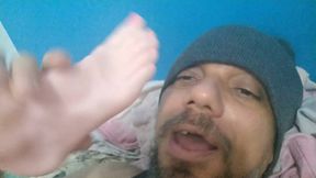 realizando podolatria com pes da minha boneca inflavel sayaka
