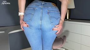 Mein Jeans Arsch in deinem Gesicht, du Jeansfotze! - My jeans clad ass in your face, my jeans slut! - mit Miss Adrastea copy