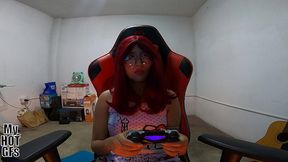 encuentro a jovencita gamer y me la follo