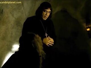 Natalie Portman Stripped & Sex Scenes Compilation on ScandalPlanetCom