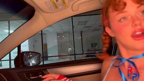 wendys girl serves up some frosties w/ sidney summers