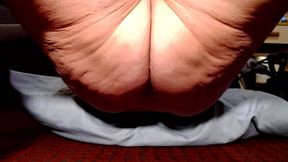 Thick Ass and Thighs Jiggling Squeezing Clenched to Cellulite