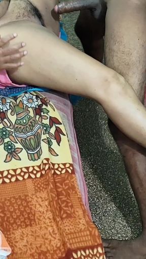 I Talked to an Asian Desi Bhabhi and Made Her Agree to Have Sex