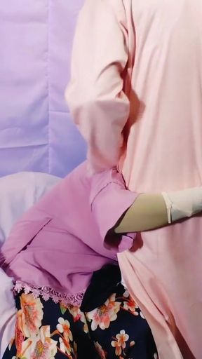 Desi Indian Stepsister fucked by his stepbrother   Clip 1