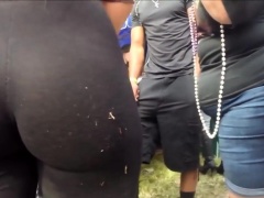 Street voyeur finds a lovely blonde teen with a perfect ass
