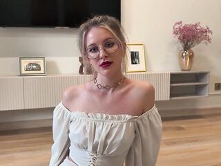 I Discovered out that My Stepmom Screwed My Ally. Let's Get Laid and u won't Tell Anyone.