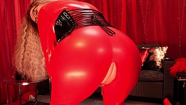 FemDom POV: facesitting time!