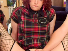 Amateur shemale tranny facialized after a blowjob