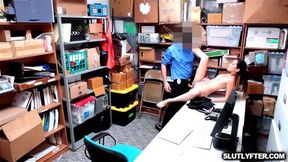 Sweet chick Jade Noir wants to fuck large dick