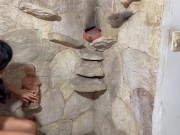 Mi pequeña hermanastra me ofrece sexo a cambio de llevarme a jugar futbol con mis amigos.