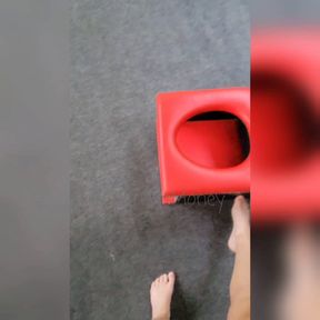 This seat looks comfy!