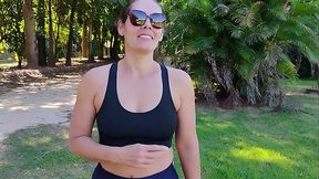 Pol&iacute_cia chegou bem na hora que a coroa tava mamando um novinho em parque p&uacute_blico no interior de S&atilde_o Paulo