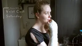 Willow's Wrist Cast Saturday
