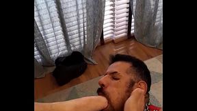 CADELA NO CIO DRISTRIBUINDO O CU