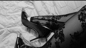 Fetish session : foot fetish, foot smothering, spitt, high heels, lingerie, stockings, toe sucking, orgasms, eating pussy, sex, muscle fetish, precum fetish with Miss GospodaricaEmma and Her Alpha man Wolfy01