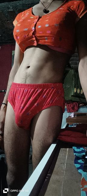 Wear mummy&#039;s panties and shake