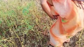 Desi Bhabhi Fucked While Working in the Field