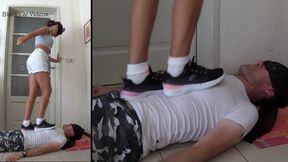 trampling in sneakers by Ginevra (floor camera)