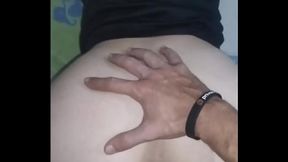 Namorada me viu acordado na madrugada e o resultado n&atilde_o poderia ser diferente boquete guloso e uma bela bunda de quatro