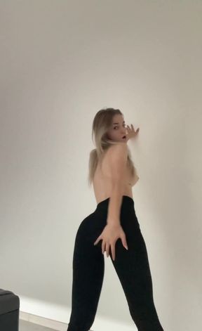 Cute teen babe takes on anal fun in homemade video