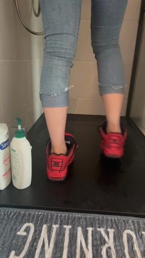 Shower with D3, come get wet💦