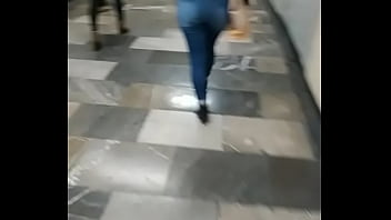 Culito en el metro 3.0