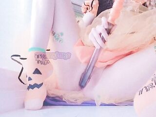 little halloween princess is a horny wench