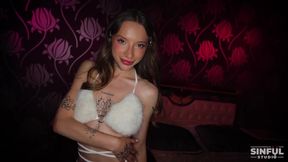 Luna Evans Enjoys Anal Sex WATCH FULL VIDEO ON porn video