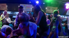 Has Fun In The - Gina Gerson