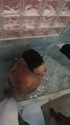 2 Sexy Sluts Eating Pussy in the Shower