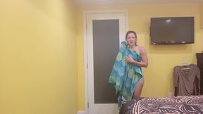 MILF opens step-Step-Mum day gift from step-son
