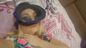Mask and new swimsuit, I caress myself and it's so sexy!