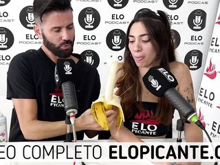 AURA SE TRAGA LA CREMA EN EL CUARTO PICANTE