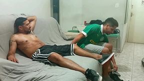 fui assistir o jogo na casa do meu vizinho