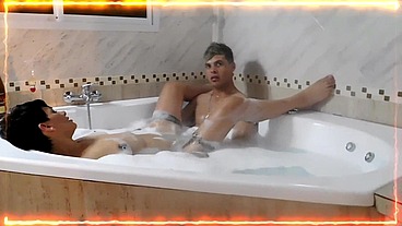 se termino de grabar y seguimos filmando el backstage del descanso en el jacuzzi ,¡¡¡¡