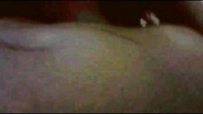 travesti gostosa aguentando uma piroca se 25 cm e ganhando leite dentro do cuzinho