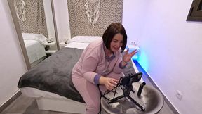 iria ruiz folla delante de un fan