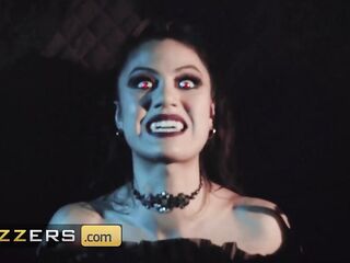 Brazzers - Hawt Oriental vampire Kendra Spade wishes rod in Halloween parody