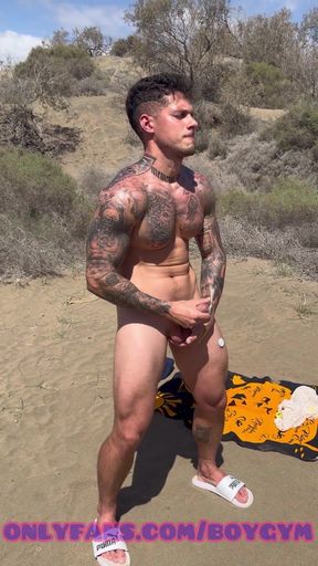 Cruising Jerk off in the Desert Boygym Fat Cock