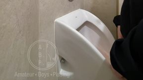 caught the guy pissing in the next urinal