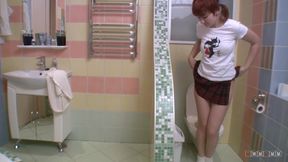 Lesbians amber and maggie treat each other to cummy vibrations